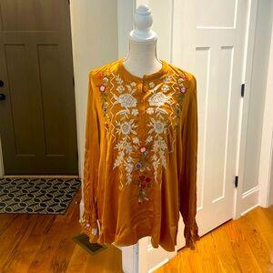 GOEGEOUS Johnny Was Tunic - medium